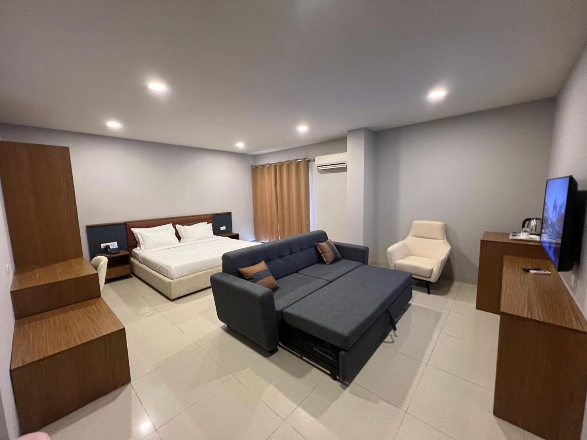 Hotel Golf Coast Kinshasa Esterno foto